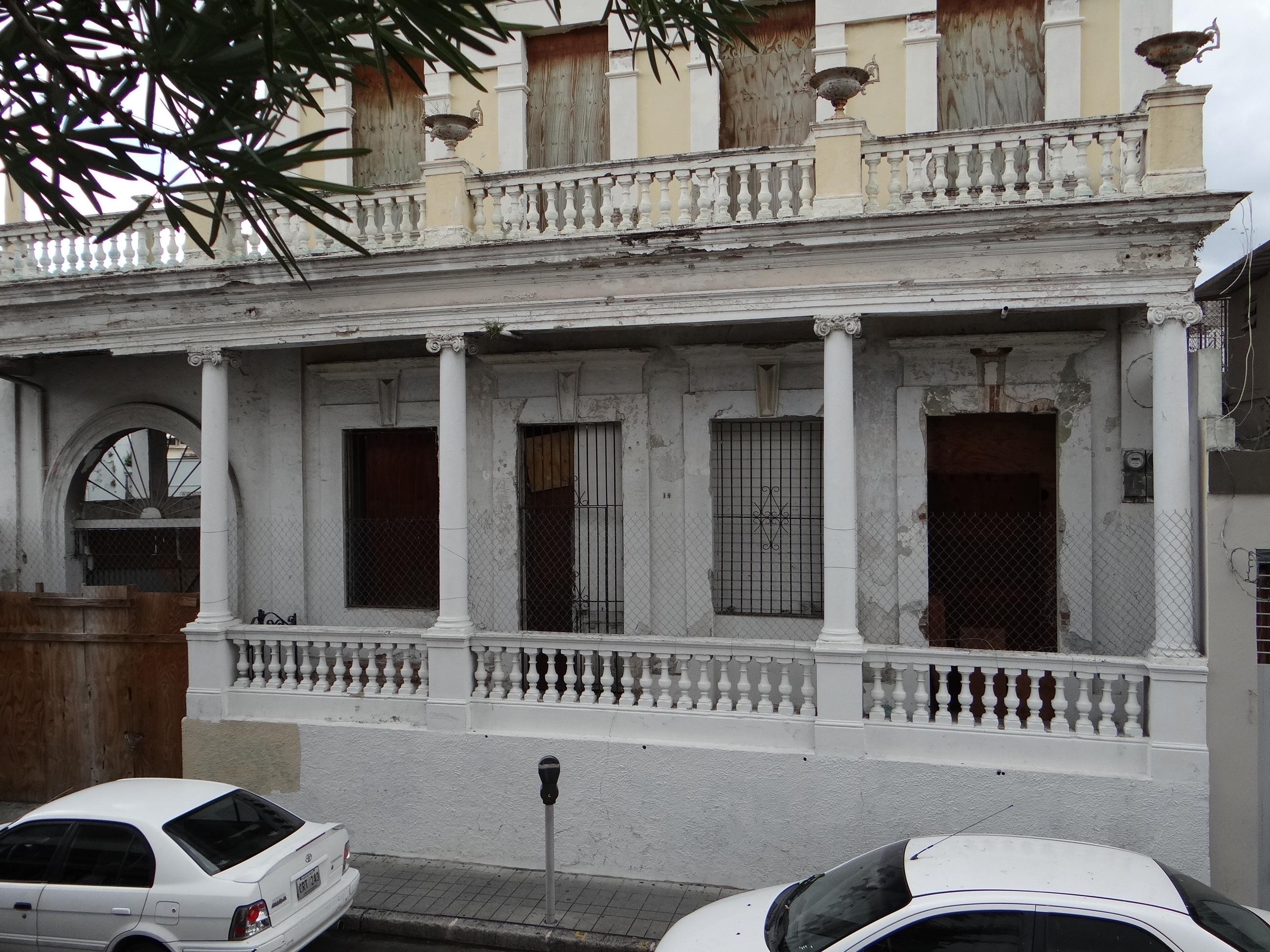 Edificio 3 - Ponce - 2013 00002